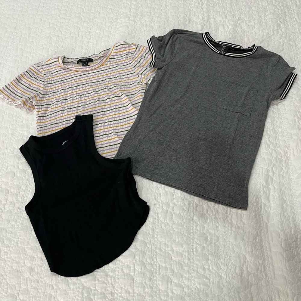 Teen three shirt bundle: forever 21 and wild fable